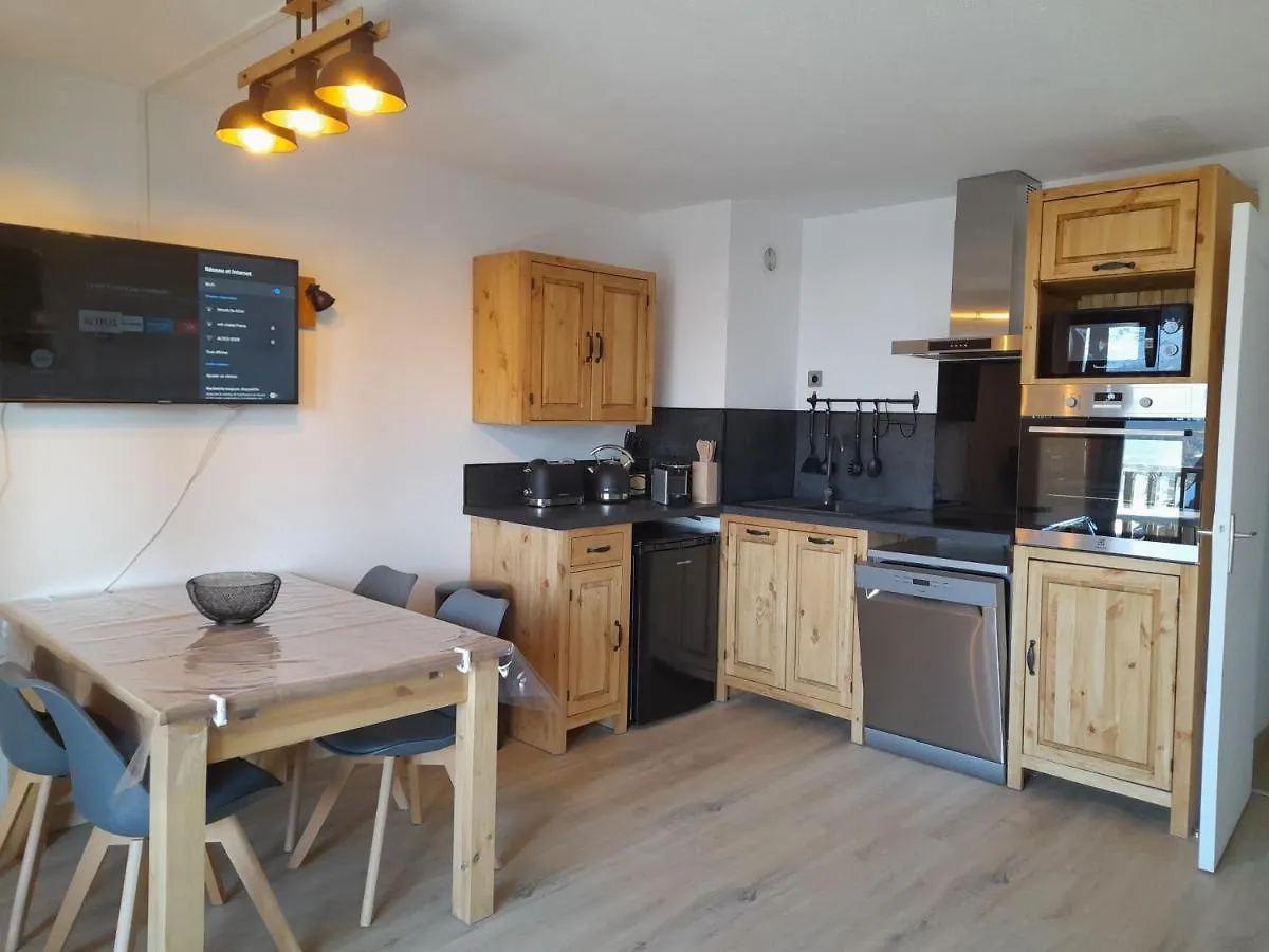 Apartment Appartement 4 A 6 Personnes - Station La Joue Du Loup - Chalet D'Aurouze, 150M Des Remontees Le Devoluy